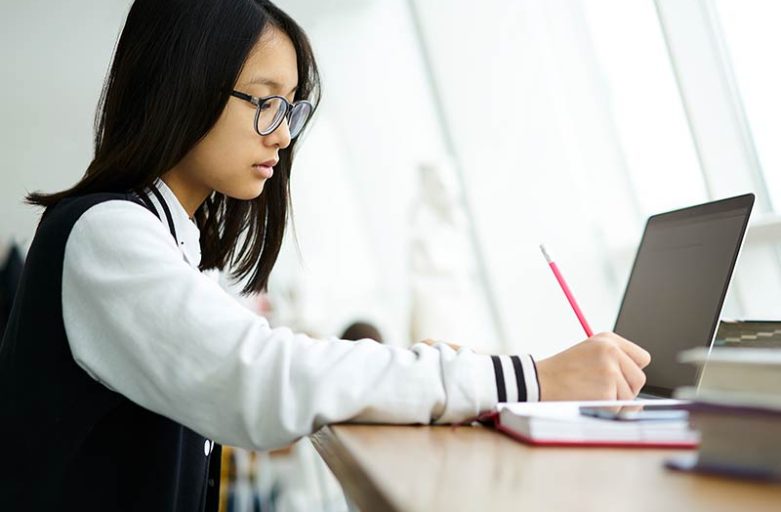 Tugas PR: Bentuk Latihan atau Sumber Stres?