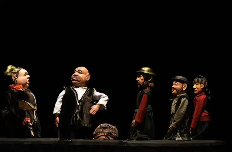 Pendidikan Lewat Teater Boneka: Media Kreatif untuk Anak-Anak Pedalaman